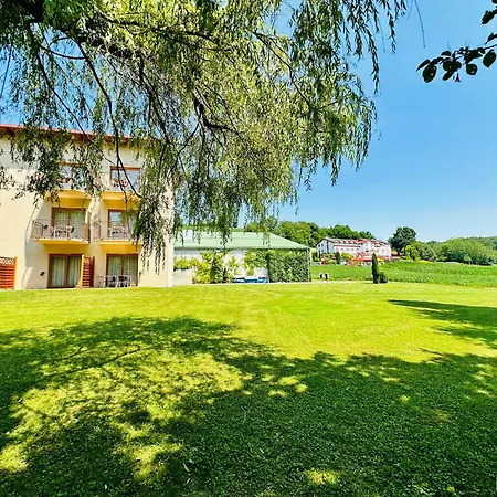 Familien Krainz فندق لويبرسدورف باي فرس