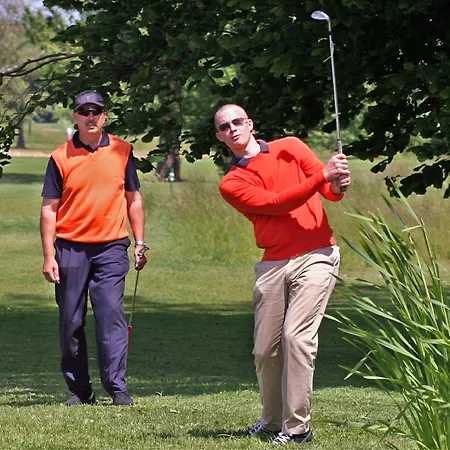 ホテル Familien Krainz 3*