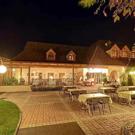 Familien Krainz لويبرسدورف باي فرس