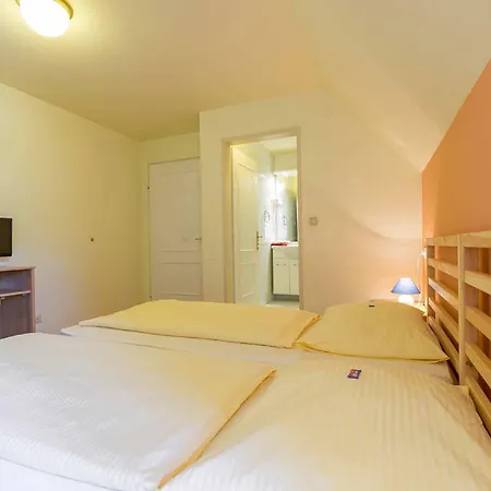 Familien Krainz ホテル Fürstenfeld